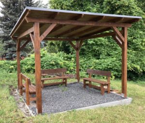 Pergola včetně zastřešení PVC fólií a dodání laviček – okres Ústí nad Labem